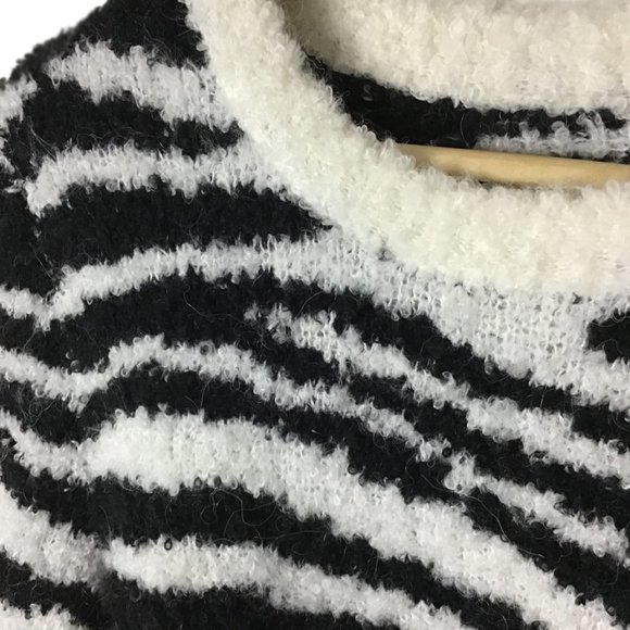 J. Crew Boucle Zebra Pullover Animal Ivory Black Crew Neck Sweater - Picture 8 of 12